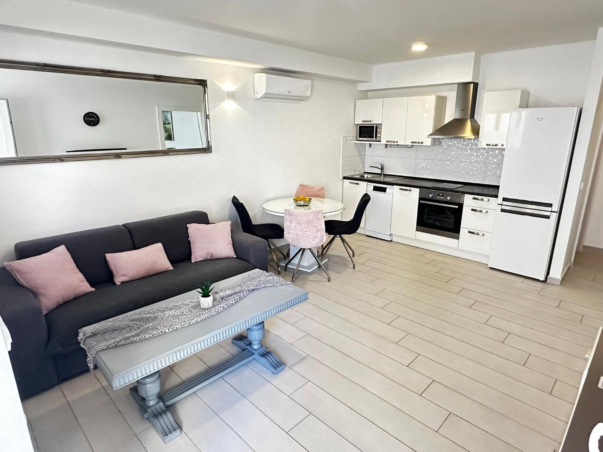Apartments Danica Promajna Exterior photo