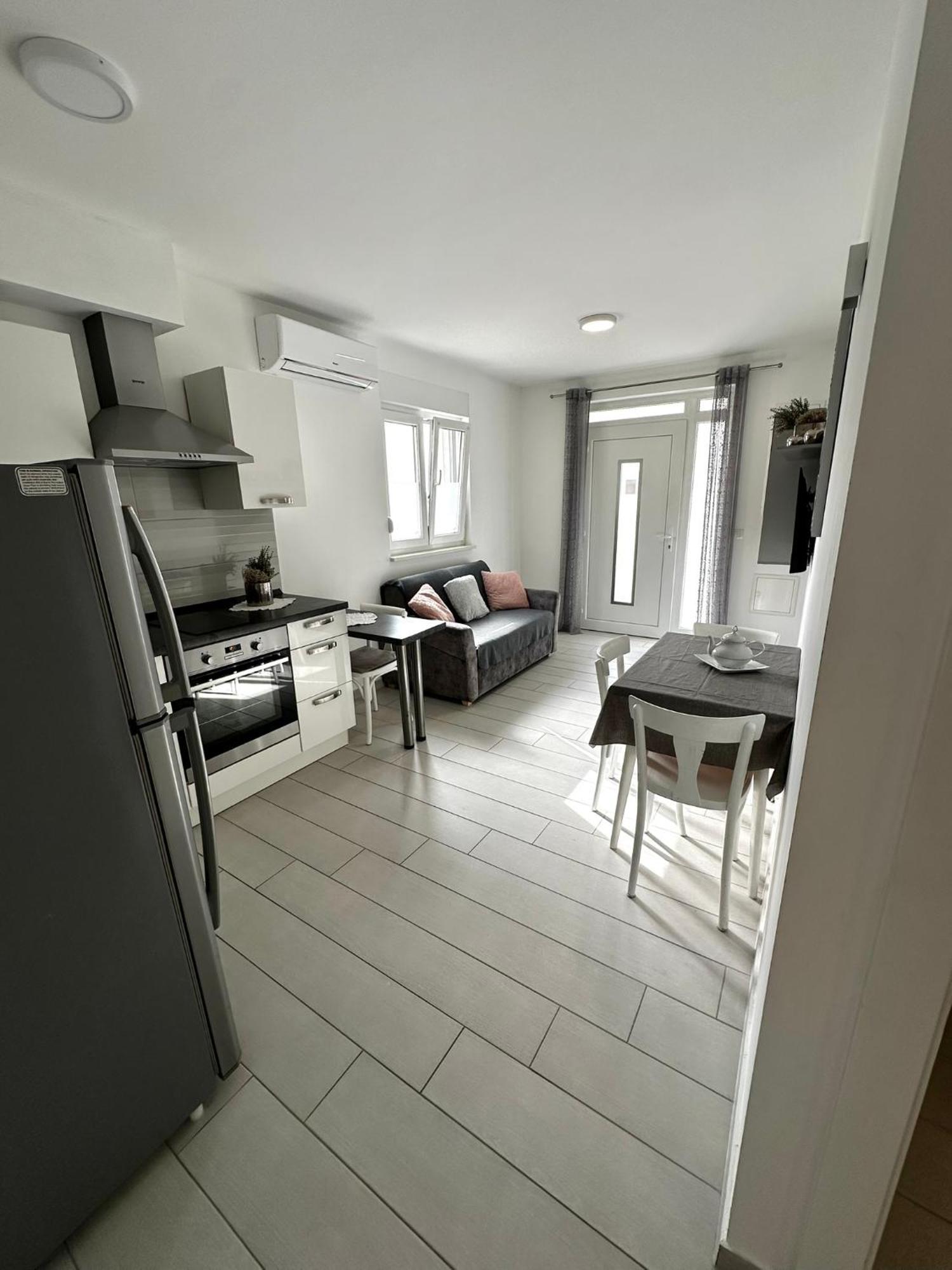 Apartments Danica Promajna Exterior photo