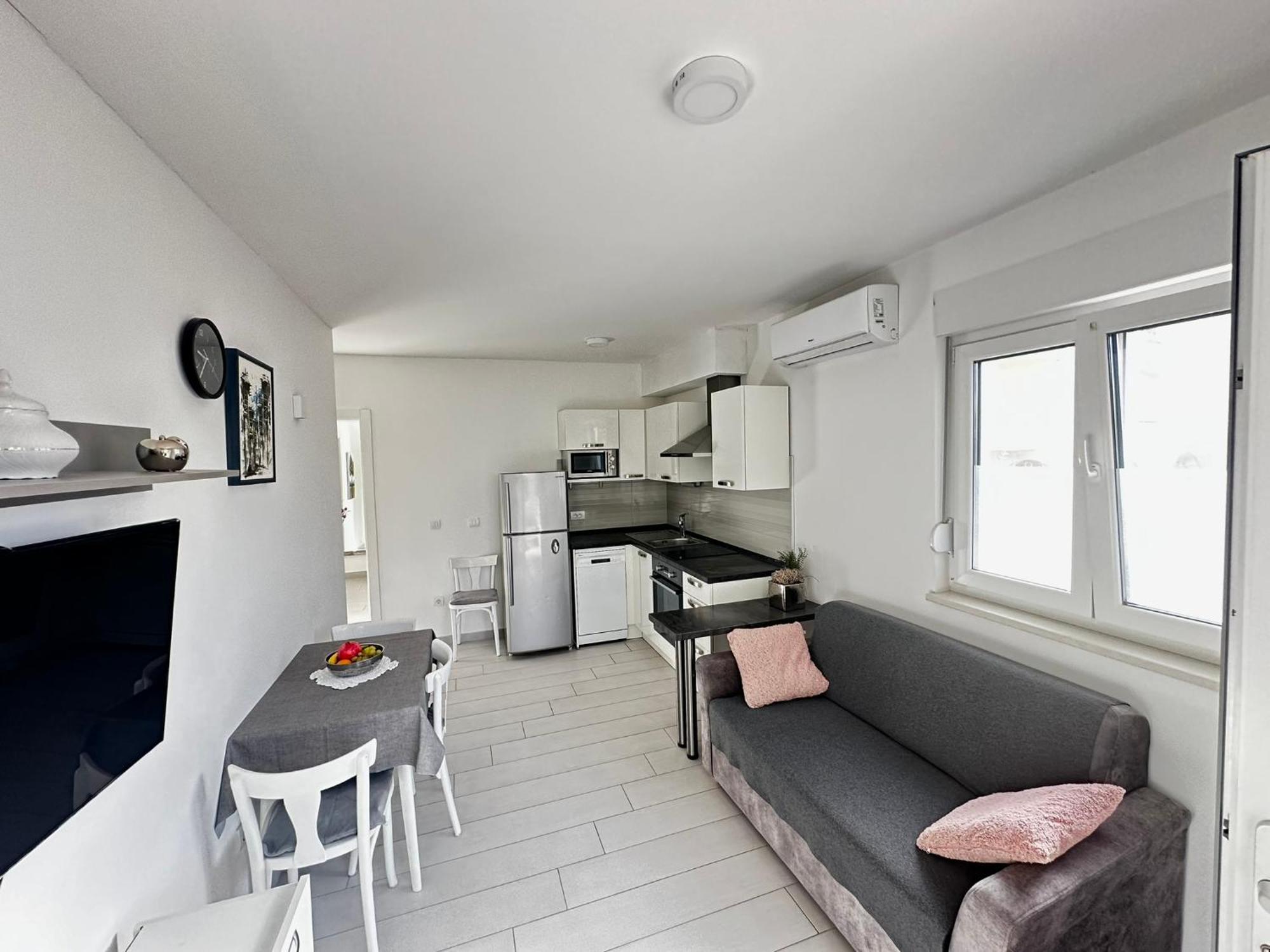 Apartments Danica Promajna Exterior photo